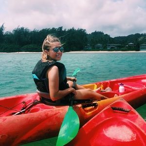 Meet your Posher, Angela